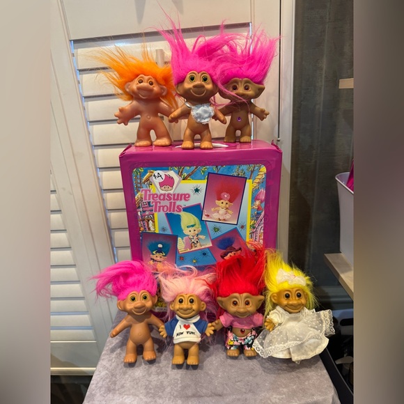 Troll Vintage Colorful Collection‎ set with Storage Case